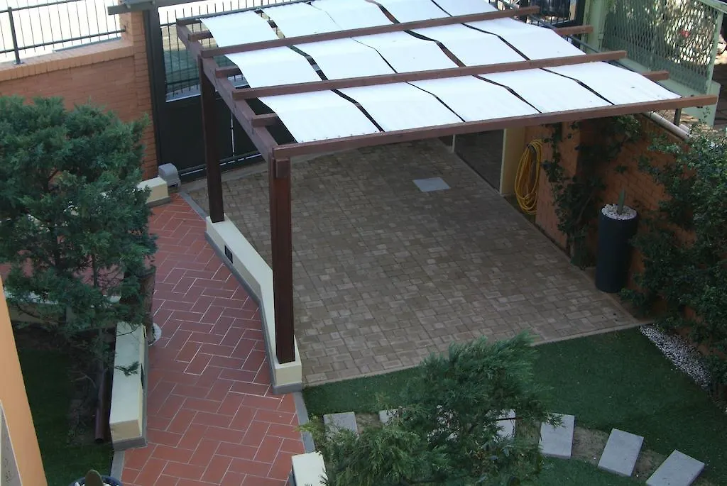B&Beach Cagliari Guest House 0*,