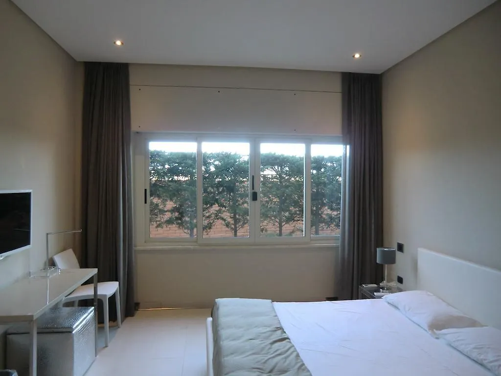 B&Beach Cagliari Guest House Italia