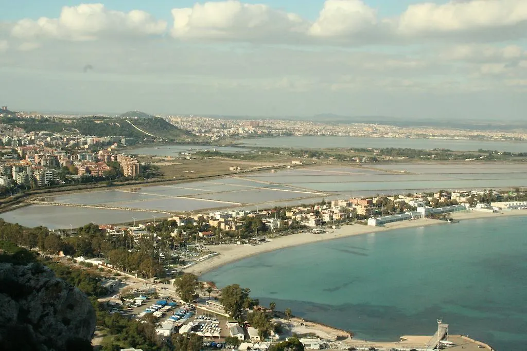 Appartamento B&Beach Cagliari Guest House Italia